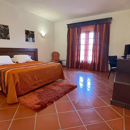 Herdade Real Ξενοδοχείο 4*